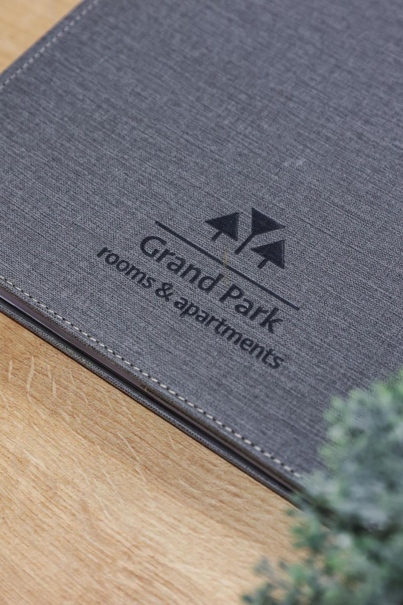 Grand Park Rooms & Apartments Cacak Exterior photo